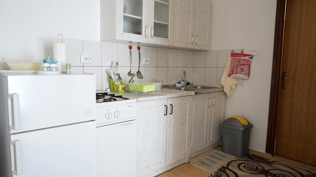 Apartments Red Rose นิน ภายนอก รูปภาพ
