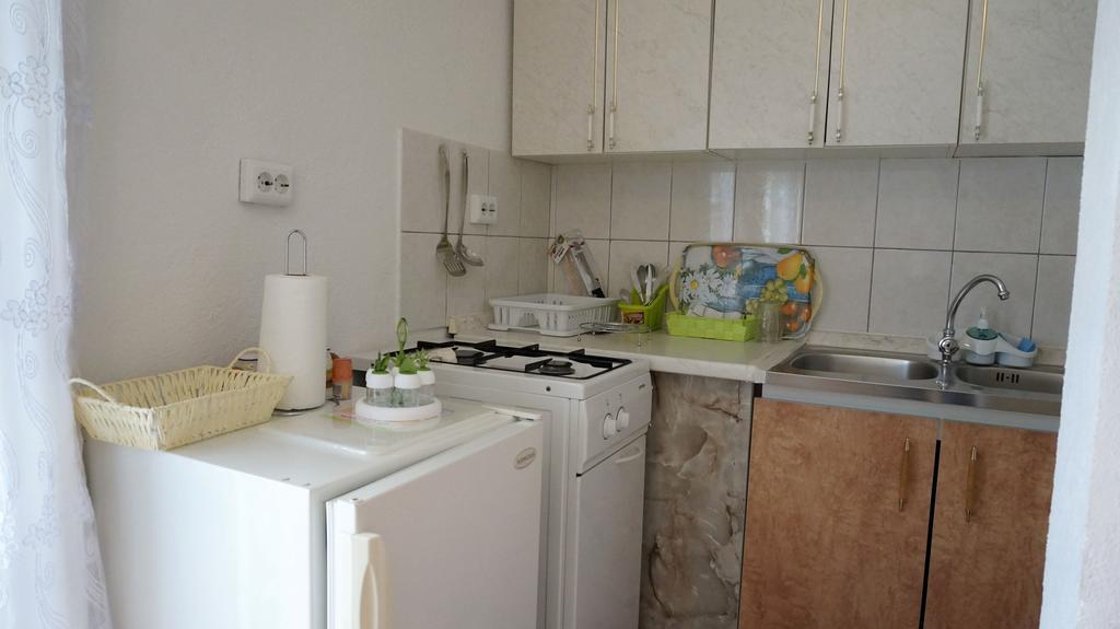 Apartments Red Rose นิน ภายนอก รูปภาพ