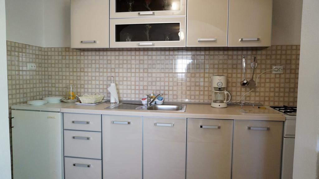 Apartments Red Rose นิน ภายนอก รูปภาพ